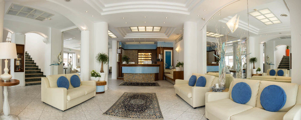 Hotel Arizona Риччоне Экстерьер фото