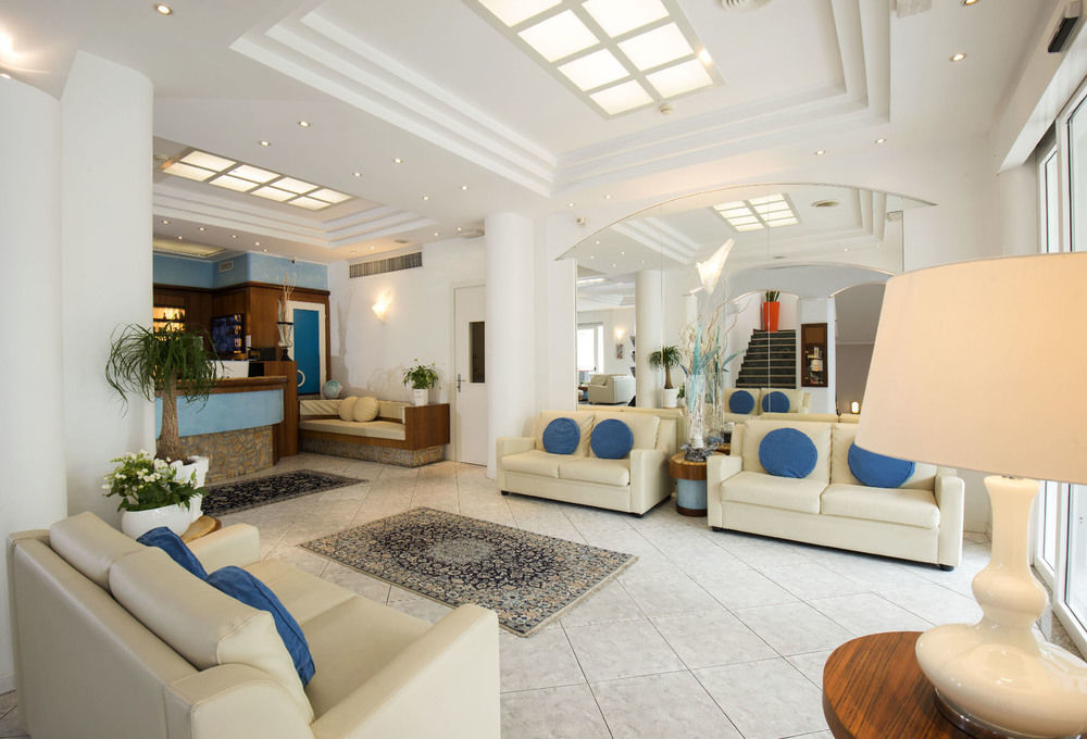 Hotel Arizona Риччоне Экстерьер фото